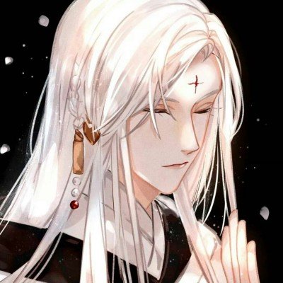 一小伙儿爆砸充电完不走车辆